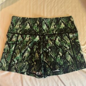 Constantly Varied Gear Green and Black Athletic Shorts M 2.5in